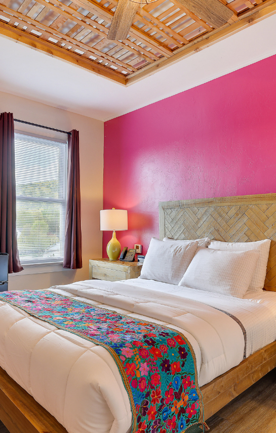 Deluxe Queen Room interior at La Posada Milford hotel